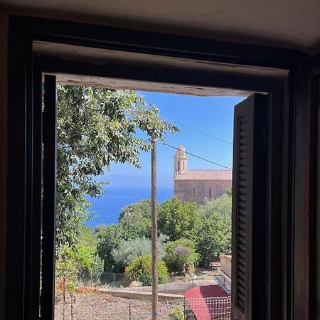Charmant Duplex Au Coeur De Cargese Vue Mer 外观 照片